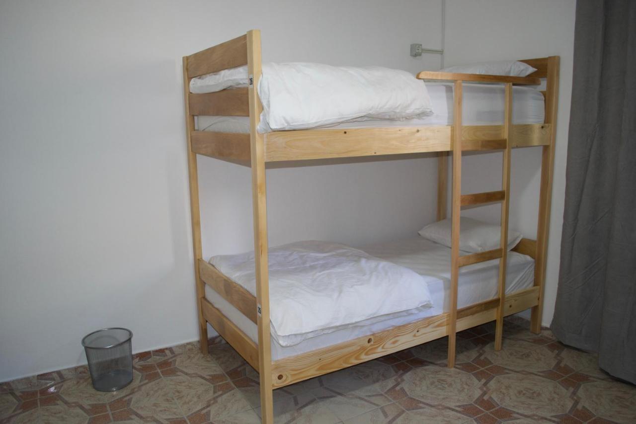 Me&You Hostel Tirana Extérieur photo